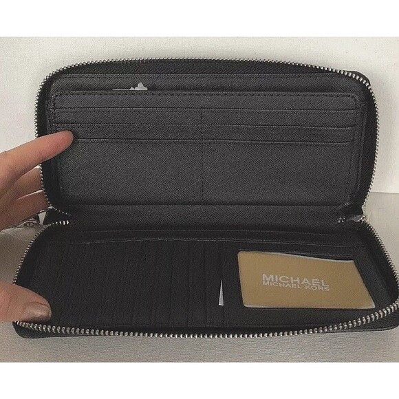 New Michael Kors Jet Set Large Travel Continental wallet PVC Black with Silver - Picture 6 of 7